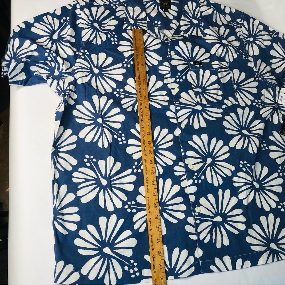 NWT Lee Short Sleeve Shirt Surf Blue Hawaiian Floral Mens Extra Large Loose Fit